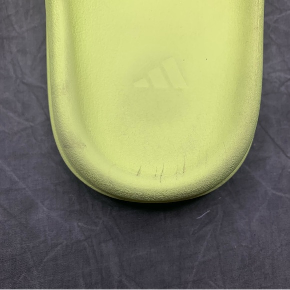 Adidas Yeezy Slides “Glow Green” - Picture 5 of 8